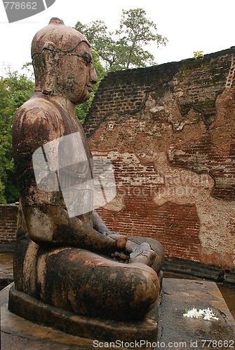 Image of Statue of Seated Buddha in Vatadage Temple, Polonnaruwa