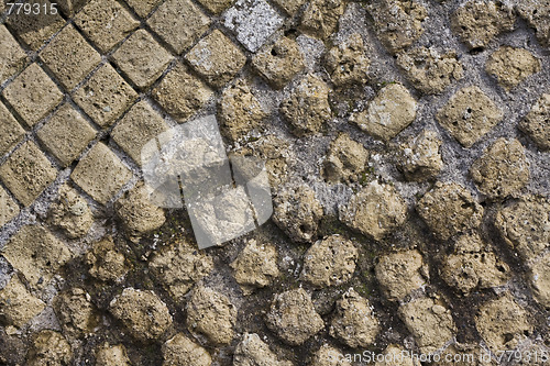 Image of wall of ruined pompeii building