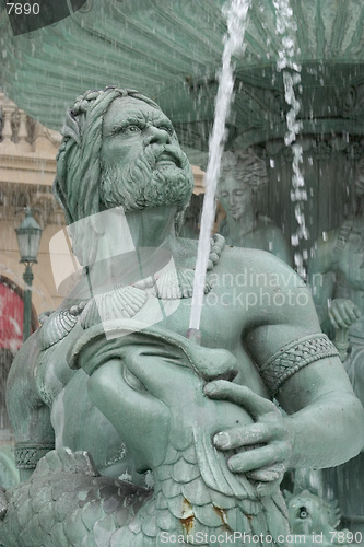 Image of Statue with water fountain