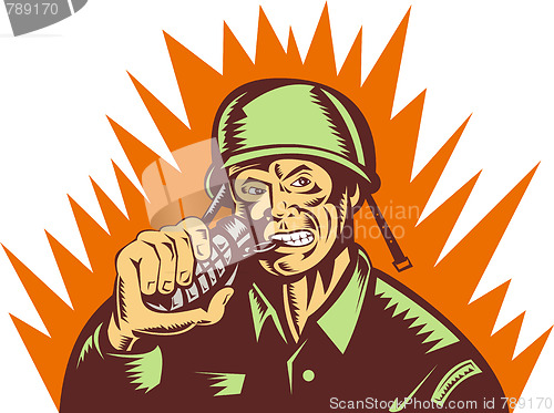 Image of soldier pulling pin of hand grenade