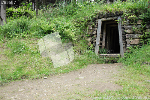 Image of old mine entry