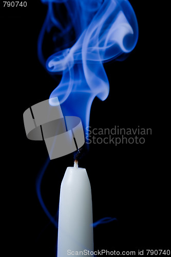 Image of Smoldering candle 