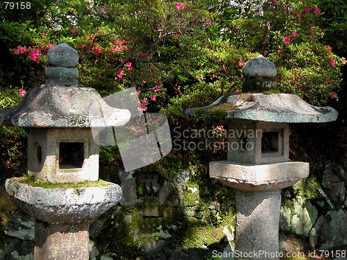 Image of Japanese stone lanterns