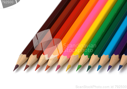 Image of Colorful crayons arranged in line