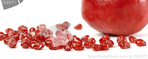 Image of Pomegranate and seeds