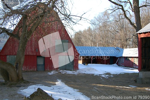 Image of red barn