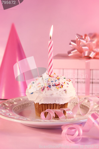 Image of Small cupcake with candle