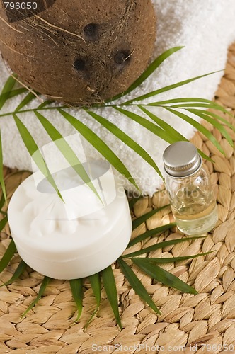 Image of Coconut oil for alternative therapy