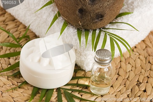 Image of Coconut oil for alternative therapy