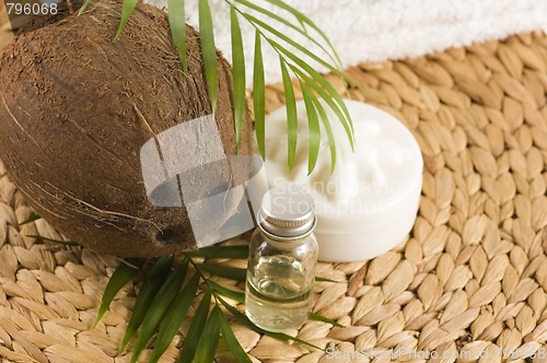 Image of Coconut oil for alternative therapy