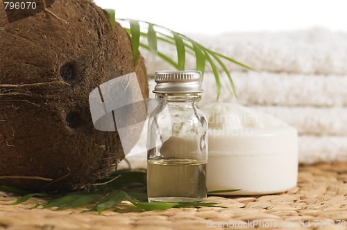 Image of Coconut oil for alternative therapy