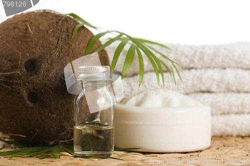 Image of Coconut oil for alternative therapy