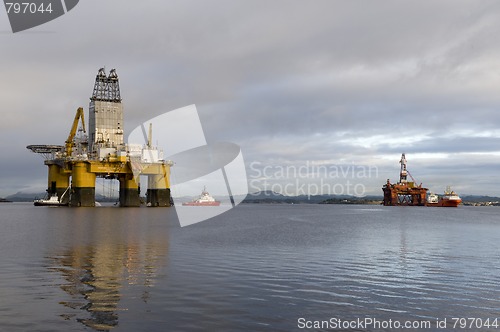 Image of Worlds largest oil rig