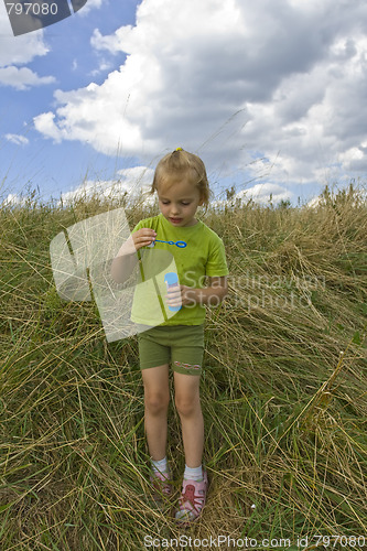 Image of Childrem blowing bubbles