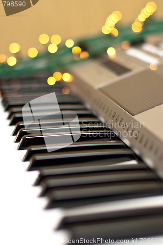 Image of Synthesizer with lights