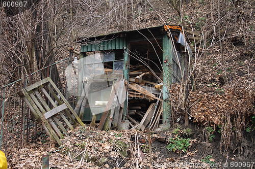 Image of old slum house 