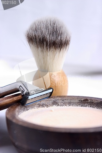 Image of Razor and brush