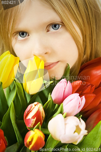 Image of Girl and tulps