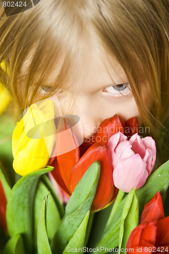 Image of Girl and tulps