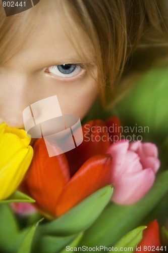 Image of Girl and tulps