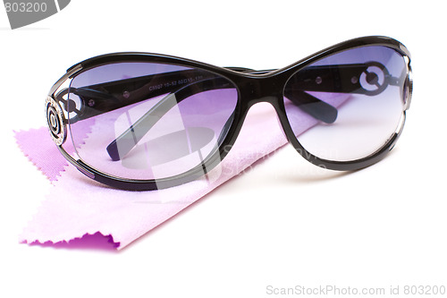 Image of Sunglasses with fiber rag