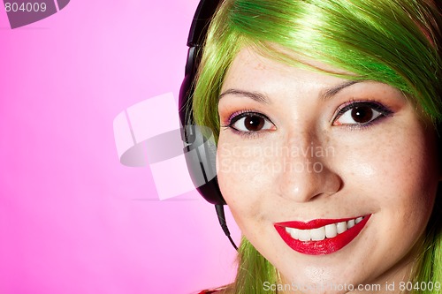 Image of Woman in green wig smile