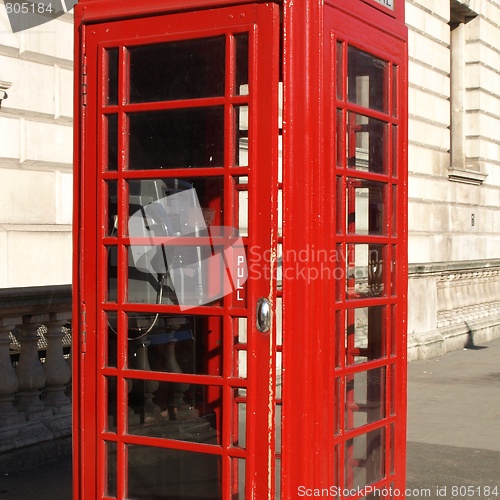 Image of London telephone box