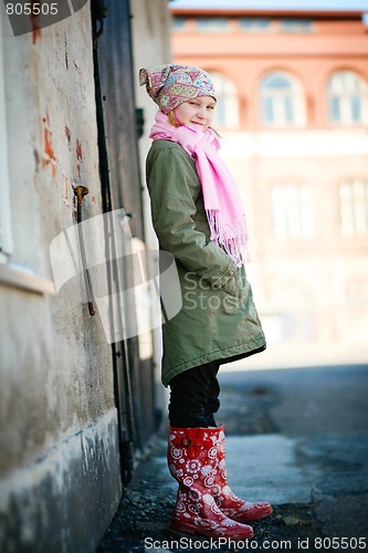 Image of Beautiful young girl outdoors