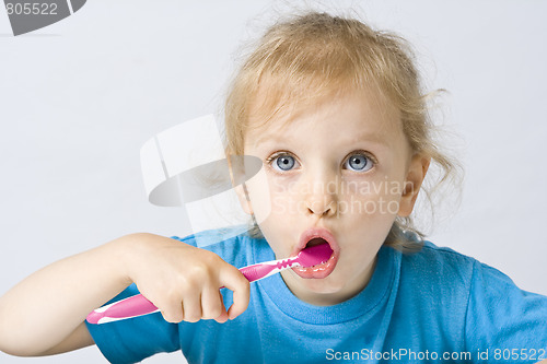 Image of Children brushing teeth