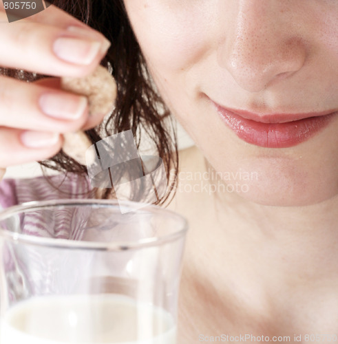 Image of Young people eating milk with cereals