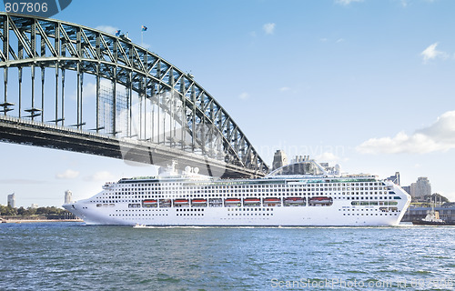 Image of cruise ship