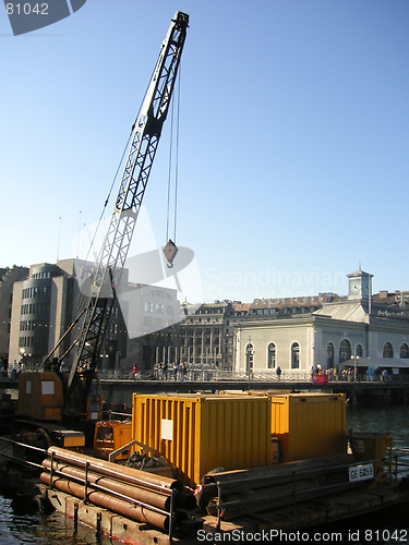 Image of Floating crane