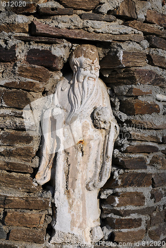 Image of Statue int he Wall Niche