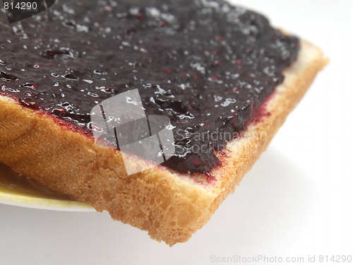 Image of Toast with blackberry jam