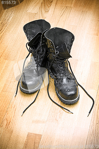 Image of dirty boots