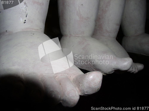 Image of Many feet