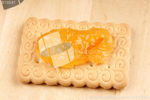 Image of Biscuit with marmalade