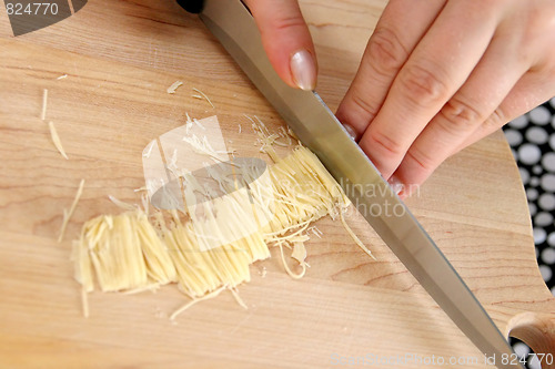 Image of noodle uncooked