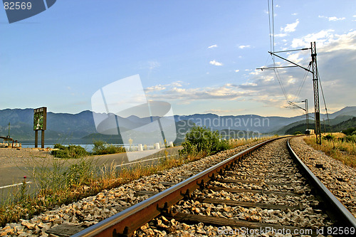 Image of empty railroad track