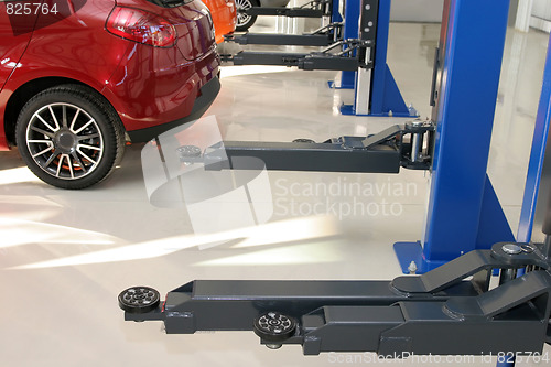 Image of mechanics garage
