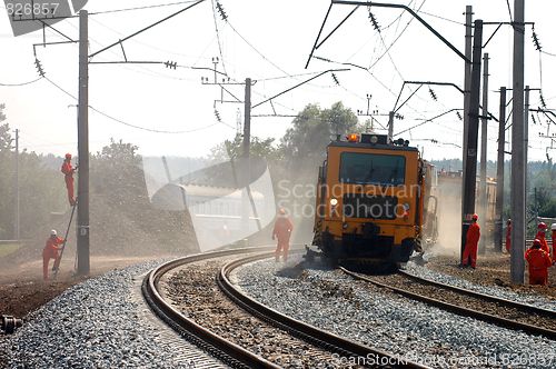 Image of railway workers 