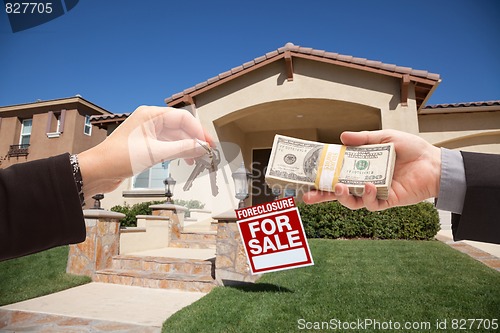 Image of Handing Over Cash For House Keys