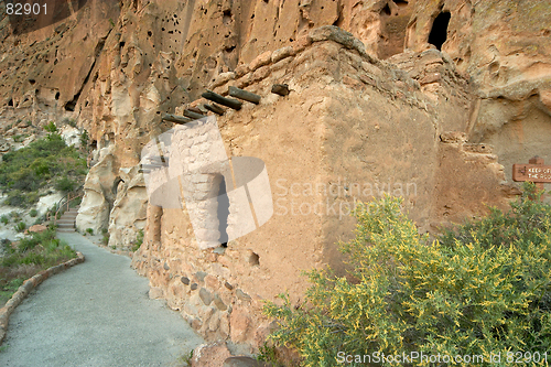 Image of Anasazi cliff dwellings