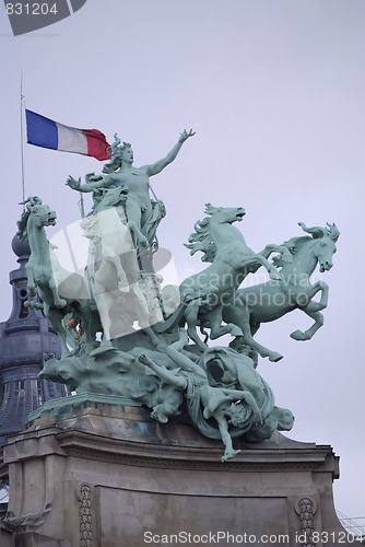 Image of green sculpture