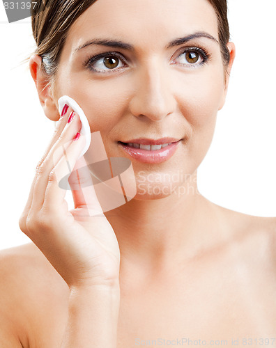 Image of Cleaning the face