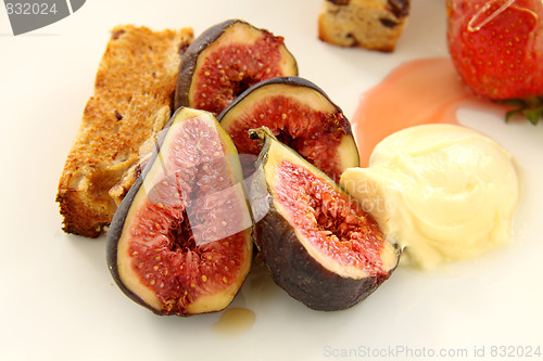 Image of Figs Cream And Honey