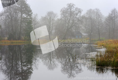 Image of Autumn morning on the lake