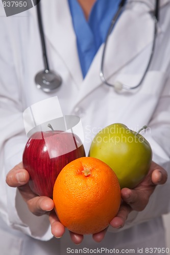 Image of Doctor recommending healthy diet