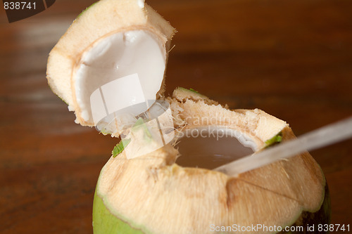 Image of Open coconut with coco milk