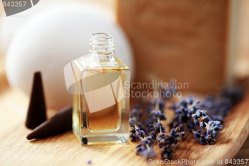 Image of lavender aromatherapy oil